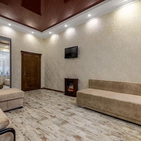 Noviy Svit 4 Apartments Lviv Buitenkant foto