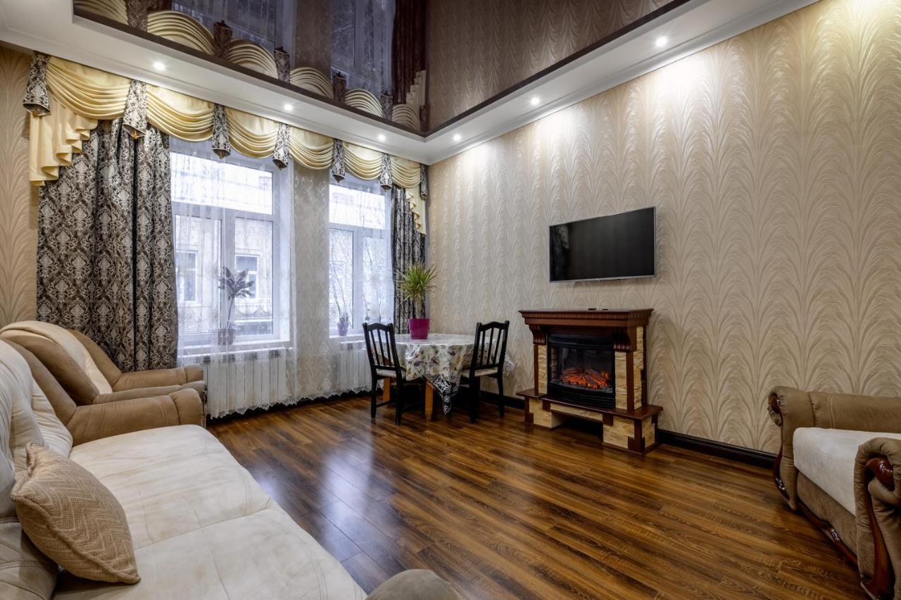 Noviy Svit 4 Apartments Lviv Buitenkant foto